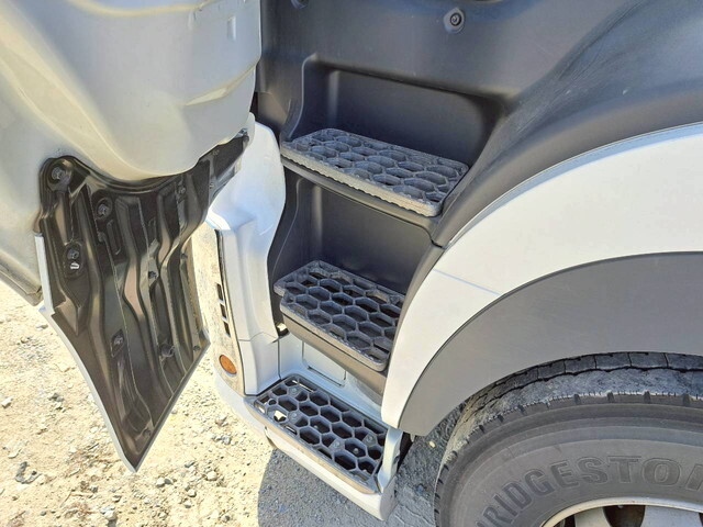 日野プロフィア冷凍車（冷蔵車）大型（10t）[写真27]