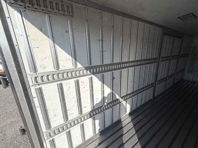 日野レンジャー冷凍車（冷蔵車）中型（4t）[写真11]