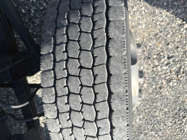 日野レンジャー冷凍車（冷蔵車）中型（4t）[写真19]