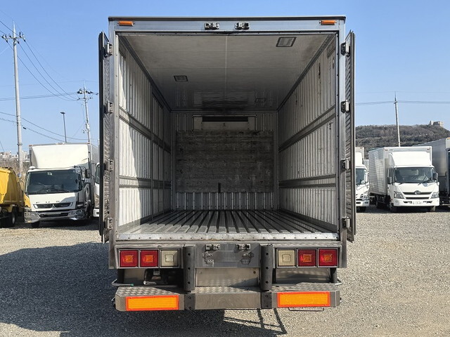 日野レンジャー冷凍車（冷蔵車）中型（4t）[写真07]