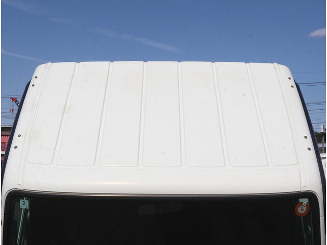 三菱ふそうキャンター平ボディ小型（2t・3t）[写真14]
