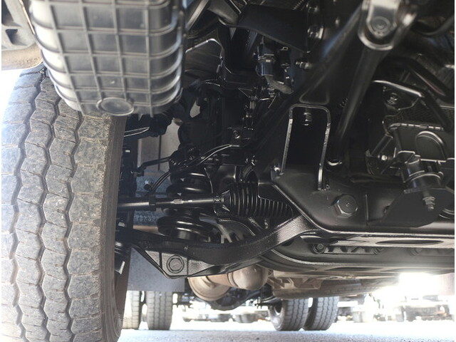 三菱ふそうキャンター平ボディ小型（2t・3t）[写真18]