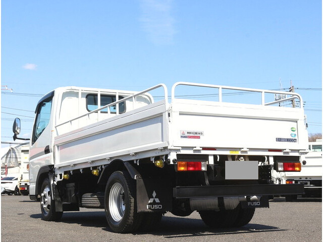 三菱ふそうキャンター平ボディ小型（2t・3t）[写真02]