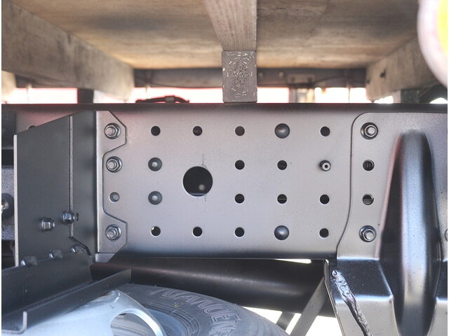 三菱ふそうキャンター平ボディ小型（2t・3t）[写真24]