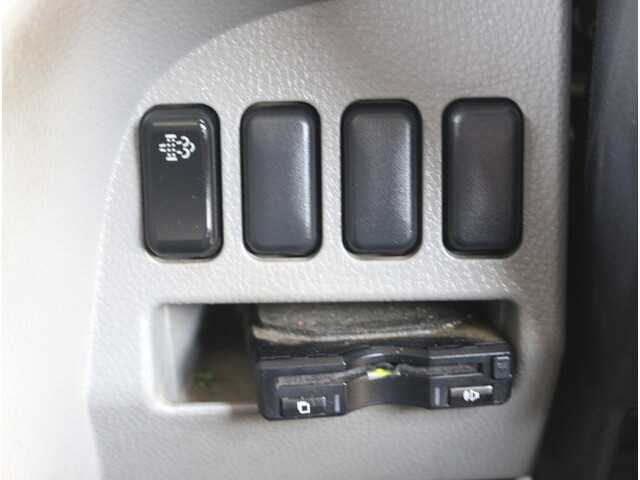 三菱ふそうキャンター平ボディ小型（2t・3t）[写真35]