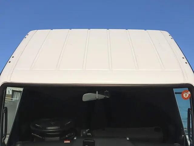 三菱ふそうキャンター平ボディ小型（2t・3t）[写真12]