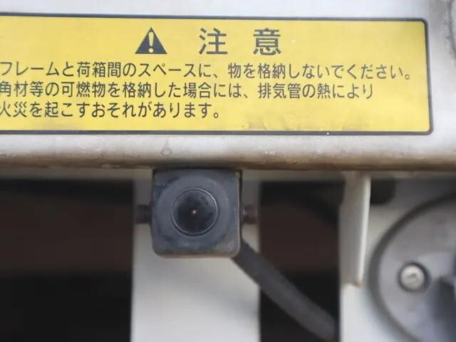 三菱ふそうキャンター平ボディ小型（2t・3t）[写真13]