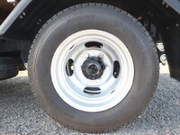 三菱ふそうキャンター平ボディ小型（2t・3t）[写真24]