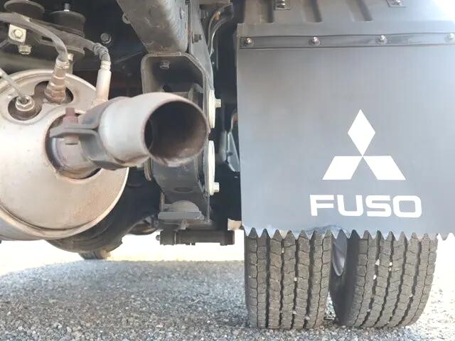 三菱ふそうキャンター平ボディ小型（2t・3t）[写真25]