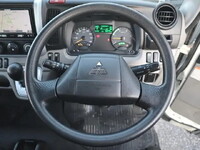 三菱ふそうキャンター平ボディ小型（2t・3t）[写真32]