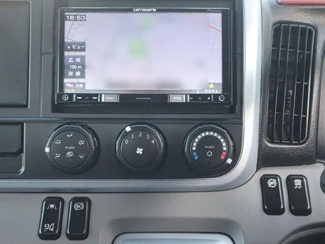 三菱ふそうキャンター平ボディ小型（2t・3t）[写真33]