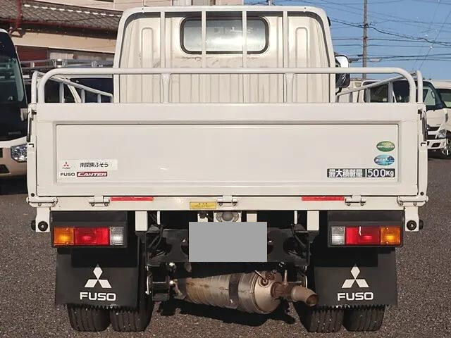 三菱ふそうキャンター平ボディ小型（2t・3t）[写真04]