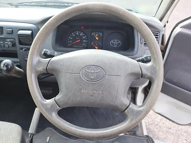 トヨタライトエース平ボディ小型（2t・3t）[写真04]