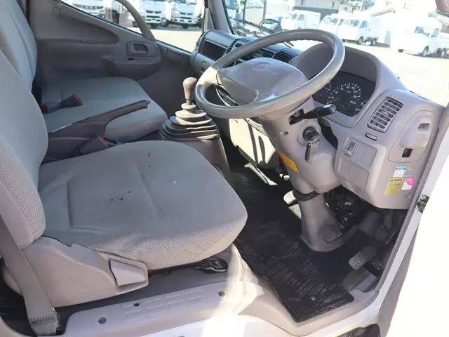 トヨタダイナ平ボディ小型（2t・3t）[写真22]