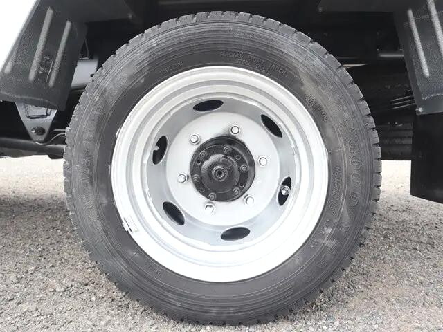 トヨタトヨエース平ボディ小型（2t・3t）[写真19]