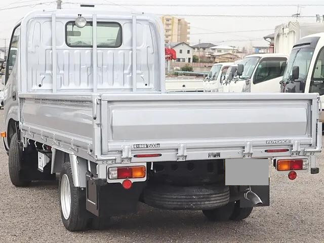 トヨタトヨエース平ボディ小型（2t・3t）[写真02]