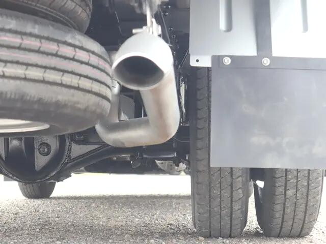 トヨタトヨエース平ボディ小型（2t・3t）[写真21]