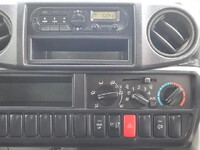 トヨタトヨエース平ボディ小型（2t・3t）[写真30]