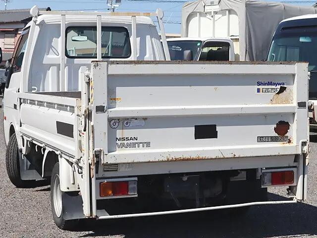 日産バネット平ボディ小型（2t・3t）[写真03]