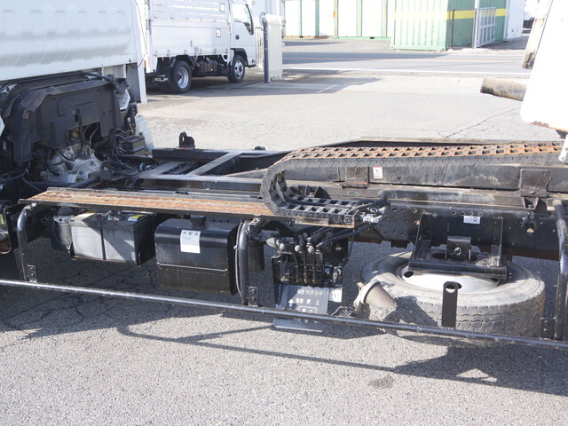 いすゞエルフセーフティローダー小型（2t・3t）[写真16]