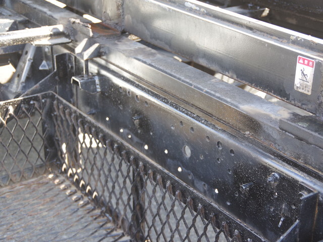 いすゞエルフセーフティローダー小型（2t・3t）[写真06]