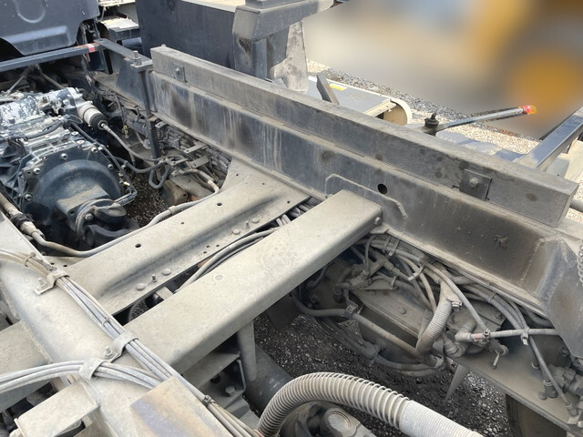 いすゞギガダンプ大型（10t）[写真19]