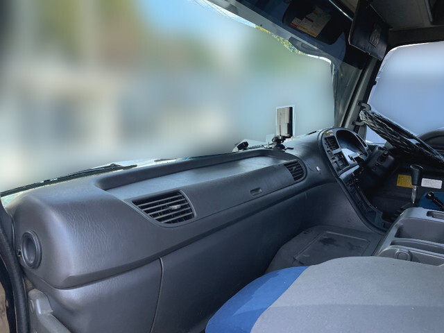 いすゞギガダンプ大型（10t）[写真30]