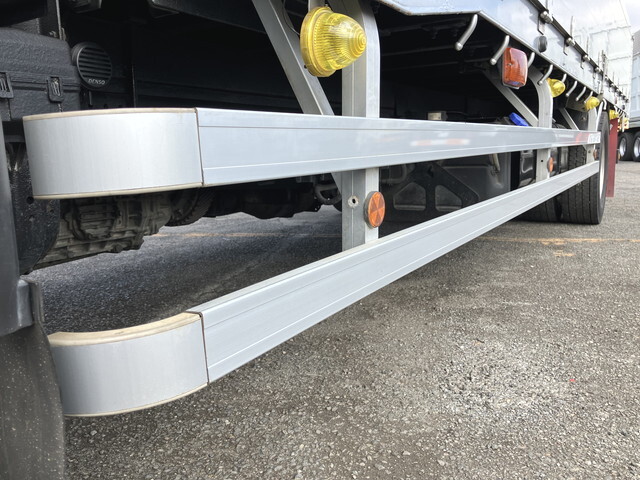 いすゞフォワードアルミブロック増トン（6t・8t）[写真16]