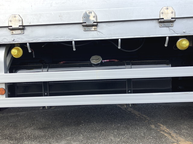 いすゞフォワードアルミブロック増トン（6t・8t）[写真17]