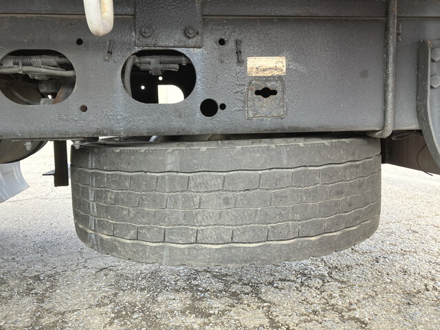 いすゞフォワードアルミブロック増トン（6t・8t）[写真19]