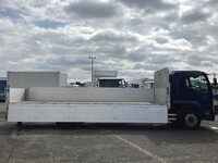 いすゞフォワードアルミブロック増トン（6t・8t）[写真09]