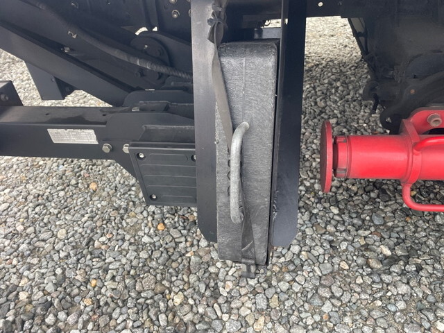 三菱ふそうキャンタークレーン6段小型（2t・3t）[写真19]