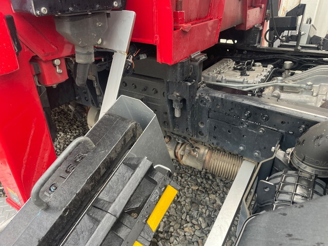 三菱ふそうキャンタークレーン6段小型（2t・3t）[写真25]