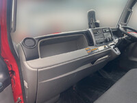 三菱ふそうキャンタークレーン6段小型（2t・3t）[写真31]