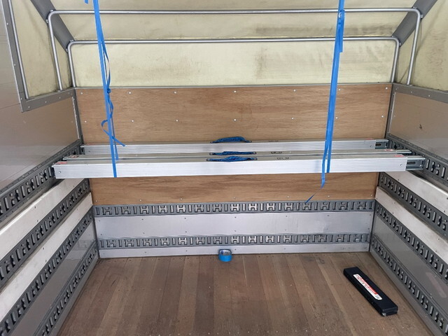 三菱ふそうキャンタークレーン6段小型（2t・3t）[写真07]