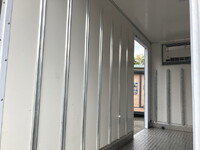 いすゞエルフ冷凍車（冷蔵車）小型（2t・3t）[写真11]