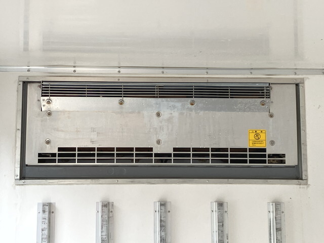 いすゞエルフ冷凍車（冷蔵車）小型（2t・3t）[写真13]