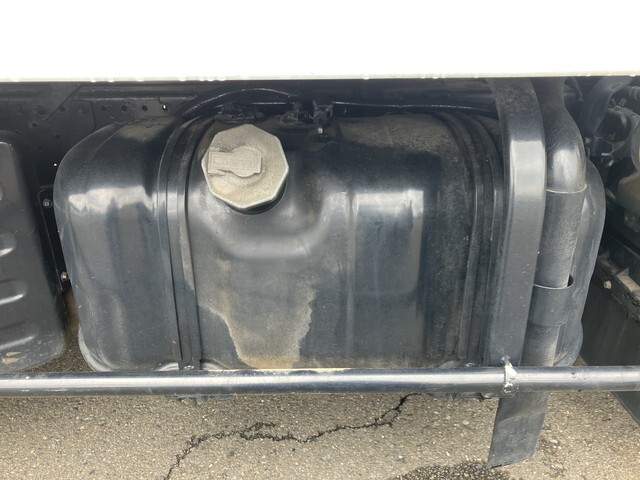 いすゞエルフ冷凍車（冷蔵車）小型（2t・3t）[写真18]