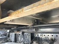 いすゞエルフ冷凍車（冷蔵車）小型（2t・3t）[写真22]