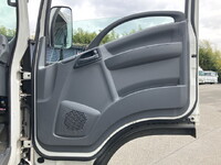 いすゞエルフ冷凍車（冷蔵車）小型（2t・3t）[写真29]