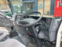 いすゞエルフ冷凍車（冷蔵車）小型（2t・3t）[写真33]