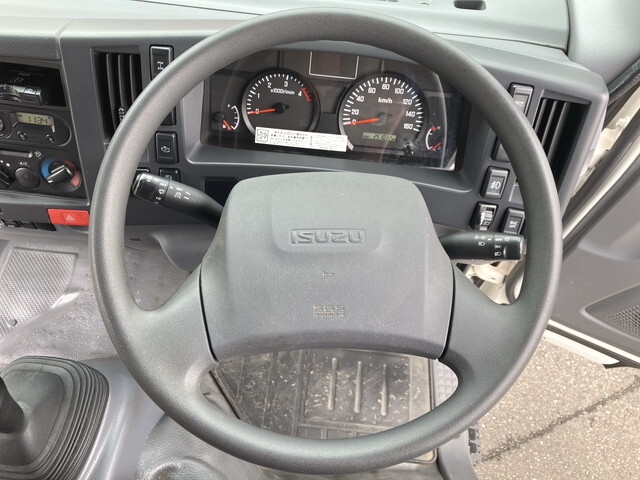 いすゞエルフ冷凍車（冷蔵車）小型（2t・3t）[写真35]