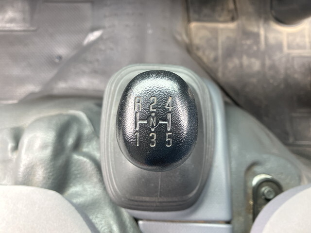 いすゞエルフ冷凍車（冷蔵車）小型（2t・3t）[写真38]