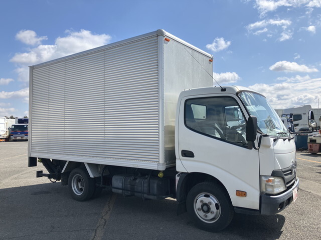 トヨタトヨエースアルミバン小型（2t・3t）[写真03]