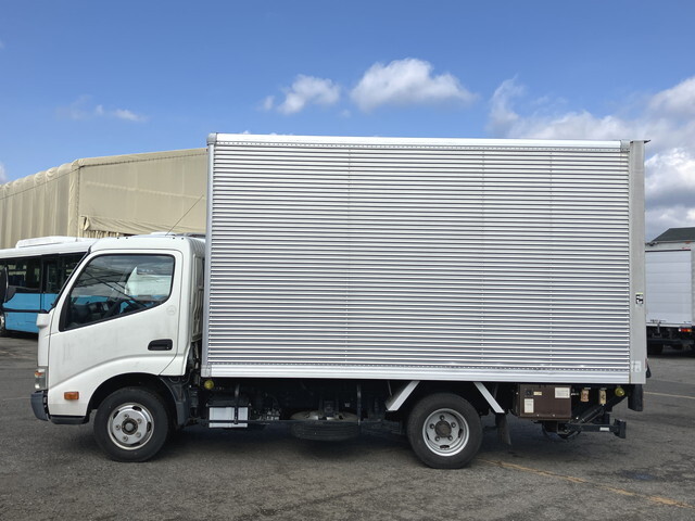 トヨタトヨエースアルミバン小型（2t・3t）[写真05]