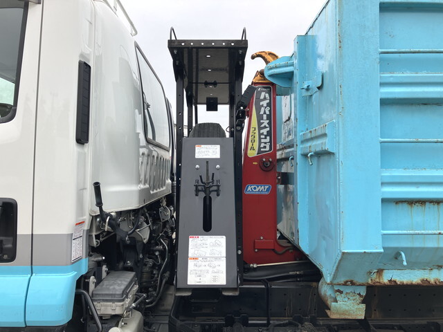 いすゞフォワードコンテナ専用車中型（4t）[写真13]