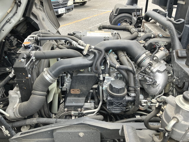 いすゞフォワードコンテナ専用車中型（4t）[写真26]