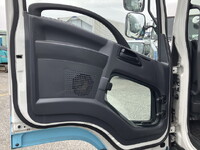いすゞフォワードコンテナ専用車中型（4t）[写真30]