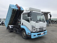 いすゞフォワードコンテナ専用車中型（4t）[写真04]