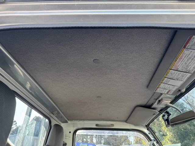 いすゞエルフ平ボディ小型（2t・3t）[写真17]